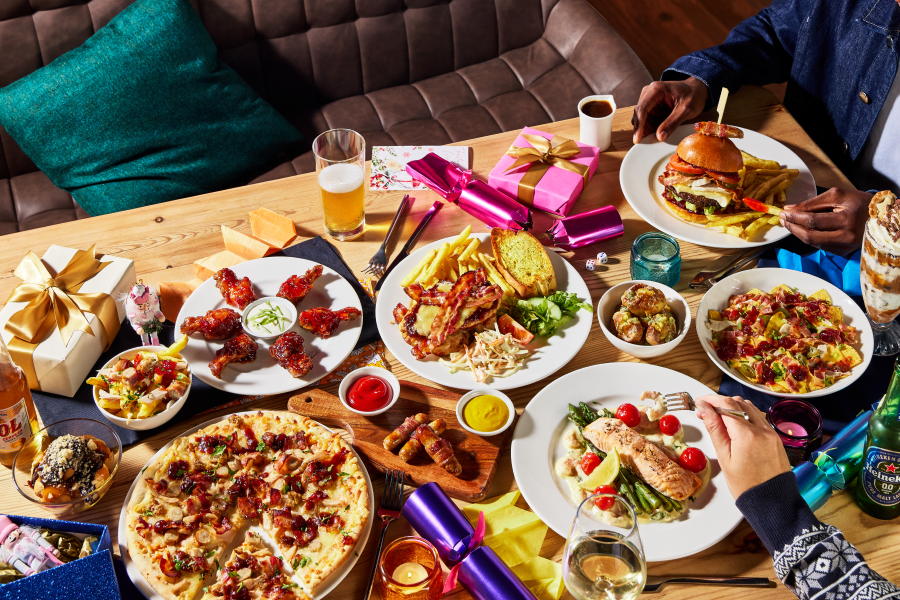 brewers_fayre_xmas25_phase2_festive_group